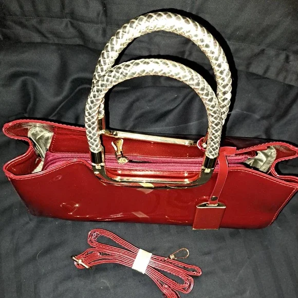 New sassy and sexy top handle box in delicious red - Picture 6 of 8
